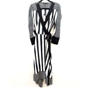 BCBGMAXAZRIA WRAP DRESS BRAND NEW WITH TAGS SIZE MEDIUM